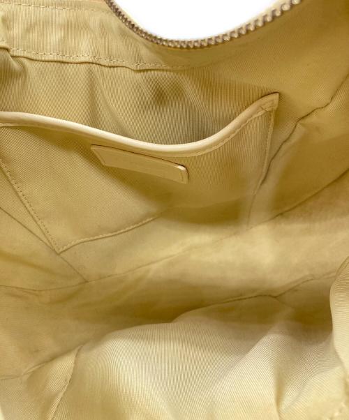 FOLNUA（フォルニュア）FOLNUA (フォルニュア) ワンショルダーバッグ アイボリーの古着・服飾アイテム