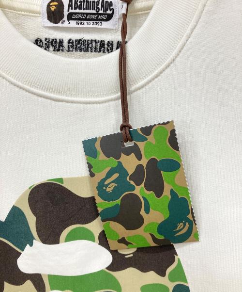 BAPE BY A BATHING APE（ベイプバイアベイシングエイプ）BAPE BY A BATHING APE (ベイプバイアベイシングエイプ) スウェット ホワイト×カーキ サイズ:L 未使用品の古着・服飾アイテム