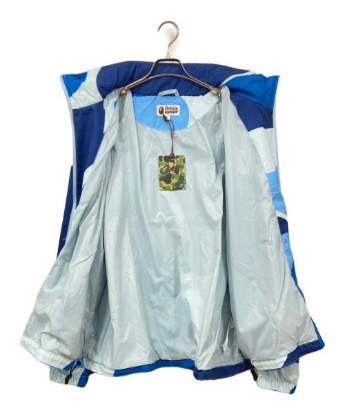 A BATHING APE（アベイシングエイプ）A BATHING APE (アベイシングエイプ) ナイロンジャケット ブルー サイズ:Mサイズ 未使用品の古着・服飾アイテム
