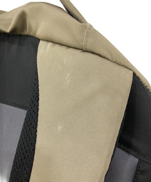 Columbia（コロンビア）Columbia (コロンビア) ペッパーロック30L ベージュの古着・服飾アイテム