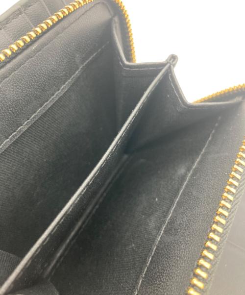 CHARLES & KEITH（チャールズアンドキース）CHARLES & KEITH (チャールズアンドキース) 2つ折り財布 ブラック×ゴールドの古着・服飾アイテム