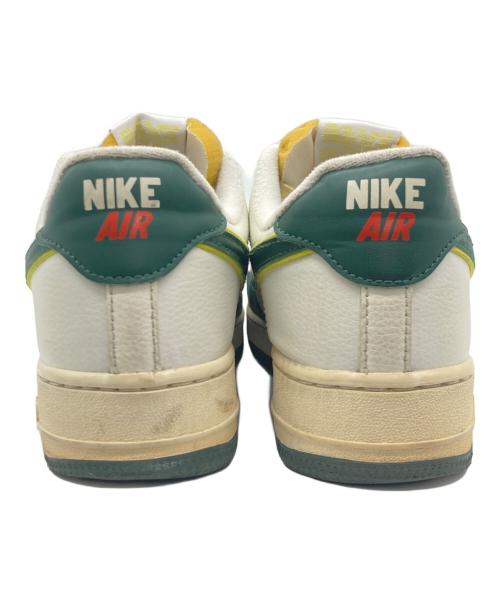 NIKE（ナイキ）NIKE (ナイキ) スニーカー ホワイト×グリーン サイズ:25cmの古着・服飾アイテム