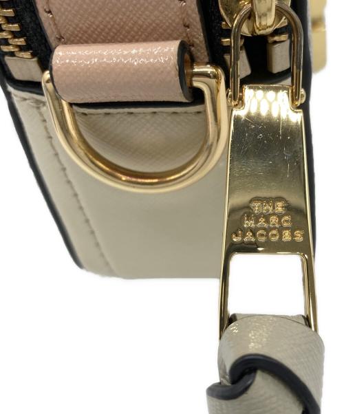 MARC JACOBS（マークジェイコブス）MARC JACOBS (マークジェイコブス) ショルダーバッグ ベージュの古着・服飾アイテム