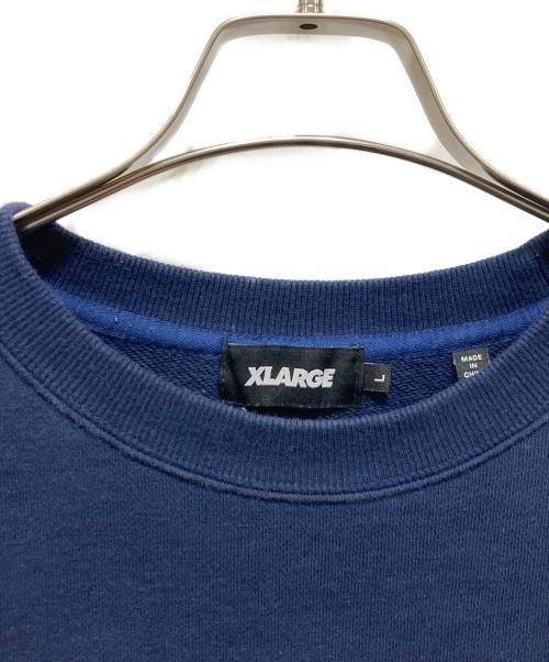 X-LARGE（エクストララージ）X-LARGE (エクストララージ) スタンダードロゴクルーネックスウェット ネイビー サイズ:Lサイズの古着・服飾アイテム