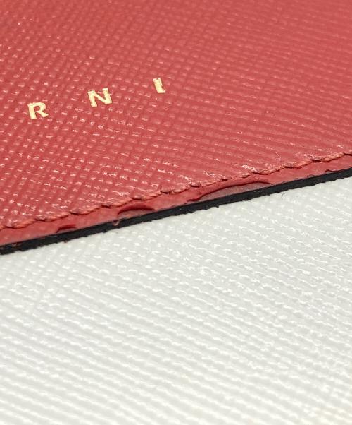 MARNI（マルニ）MARNI (マルニ) ラウンドファスナー財布 レッド×ベージュの古着・服飾アイテム