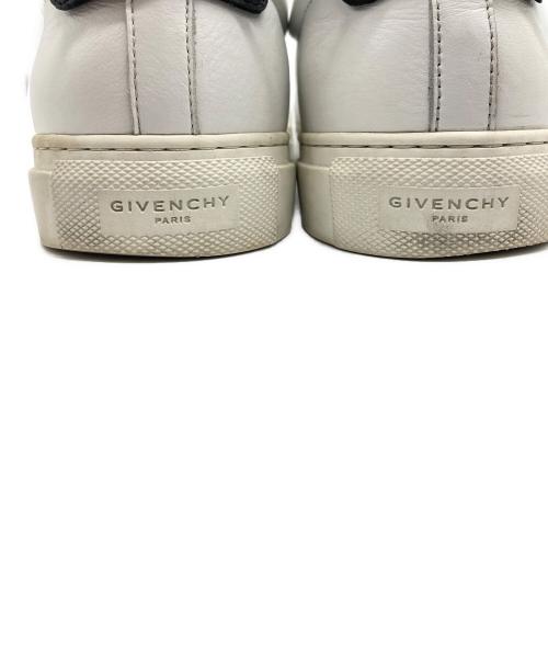 GIVENCHY（ジバンシィ）GIVENCHY (ジバンシィ) スニーカー ホワイト サイズ:41の古着・服飾アイテム