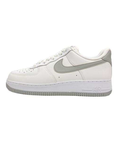 NIKE（ナイキ）NIKE (ナイキ) ナイキ エア フォース 1 '07 ホワイト×グレー サイズ:28cmの古着・服飾アイテム