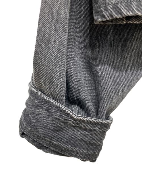LEE（リー）LEE (リー) MIESROHE (ミースロエ) ショート丈デニムシャツ グレー サイズ:SIZE FREEの古着・服飾アイテム