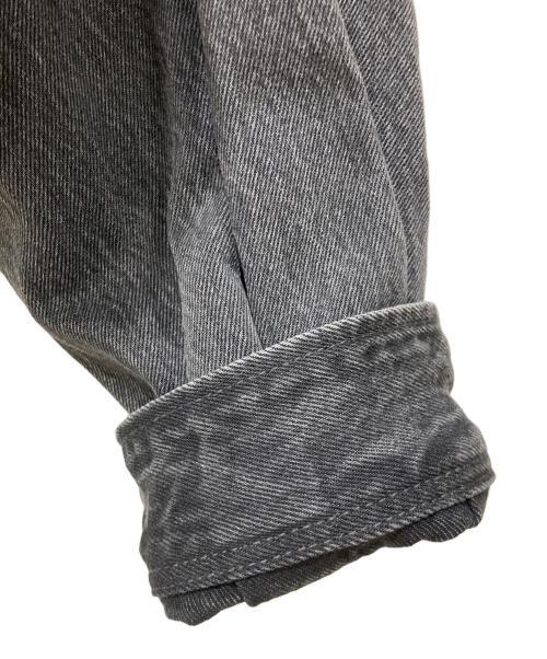 LEE（リー）LEE (リー) MIESROHE (ミースロエ) ショート丈デニムシャツ グレー サイズ:SIZE FREEの古着・服飾アイテム