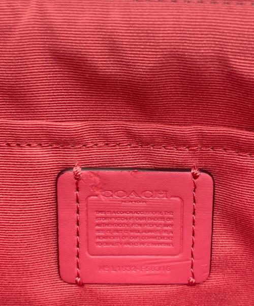 COACH（コーチ）COACH (コーチ) クロスボディショルダーバッグ ベージュ×ピンクの古着・服飾アイテム