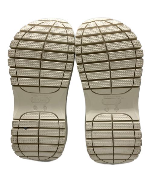 crocs（クロックス）crocs (クロックス) サンダル ベージュ サイズ:SIZE 7の古着・服飾アイテム