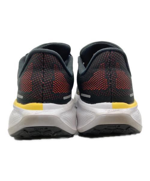 NIKE（ナイキ）NIKE (ナイキ) ローカットスニーカー ブラック×レッド サイズ:26cmの古着・服飾アイテム
