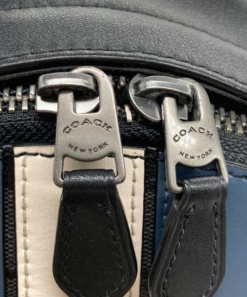 COACH（コーチ）COACH (コーチ) クロスボディバッグ ブラック×ブルーの古着・服飾アイテム