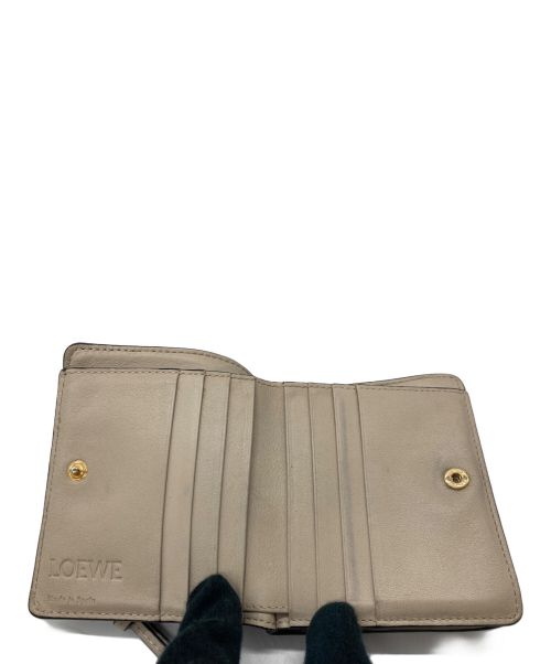 LOEWE（ロエベ）LOEWE (ロエベ) 2つ折り財布 レッドの古着・服飾アイテム