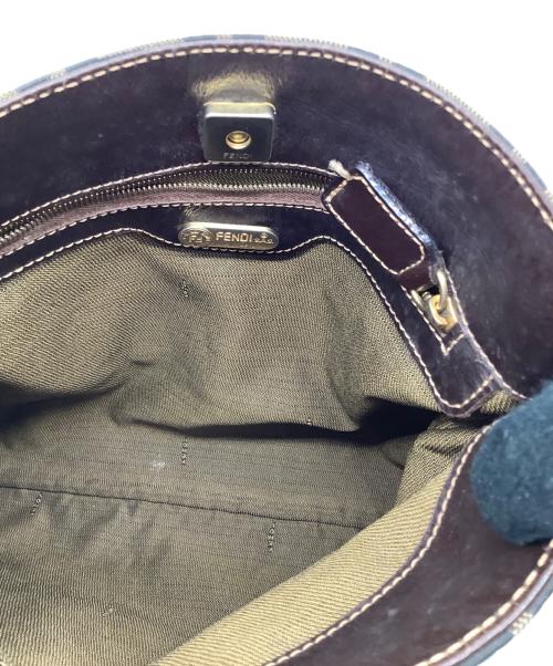 FENDI（フェンディ）FENDI (フェンディ) ショルダーバッグ ズッカ ブラウンの古着・服飾アイテム