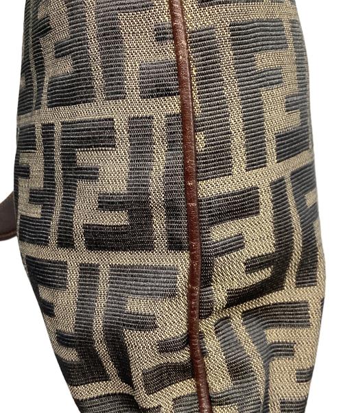 FENDI（フェンディ）FENDI (フェンディ) ショルダーバッグ ズッカ ブラウンの古着・服飾アイテム