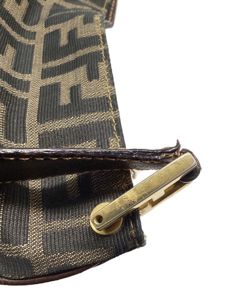 FENDI（フェンディ）FENDI (フェンディ) ショルダーバッグ ズッカ ブラウンの古着・服飾アイテム