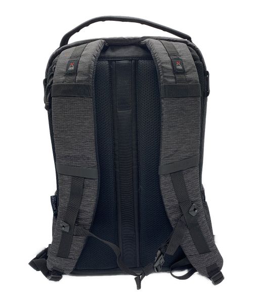 luxxe（ラグゼ）luxxe (ラグゼ) グリッド ジップバックパックの古着・服飾アイテム