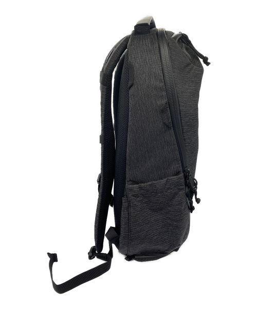 luxxe（ラグゼ）luxxe (ラグゼ) グリッド ジップバックパックの古着・服飾アイテム