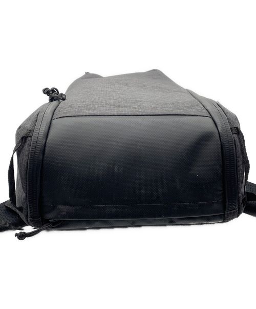 luxxe（ラグゼ）luxxe (ラグゼ) グリッド ジップバックパックの古着・服飾アイテム