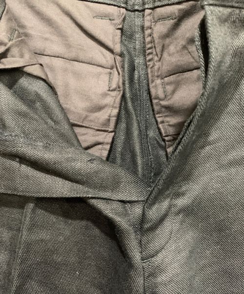 nestrobe confect（ネストローブ コンフェクト）nestrobe confect (ネストローブ コンフェクト) ヘビーリネンツイル ミリタリートラウザーズ ブラック サイズ:SIZE 3の古着・服飾アイテム