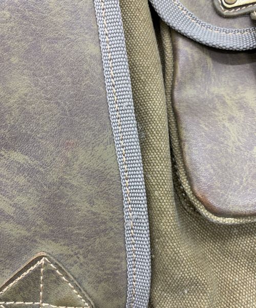 DIESEL（ディーゼル）DIESEL (ディーゼル) ミリタリーメッセンジャーバッグ カーキの古着・服飾アイテム