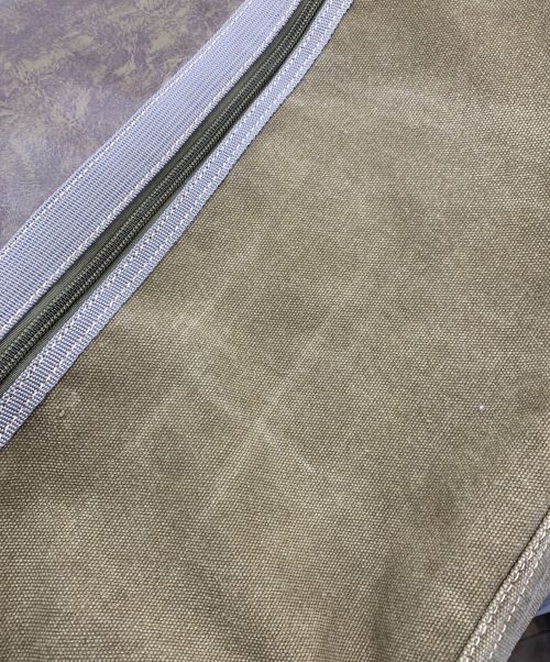 DIESEL（ディーゼル）DIESEL (ディーゼル) ミリタリーメッセンジャーバッグ カーキの古着・服飾アイテム