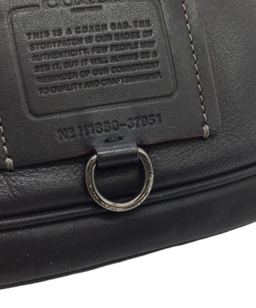 COACH（コーチ）COACH (コーチ) ボディーバッグ ブラックの古着・服飾アイテム