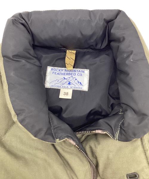 RockyMountainFeatherBed（ロッキーマウンテンフェザーベッド）RockyMountainFeatherBed (ロッキーマウンテンフェザーベッド) ダウンベスト オリーブ サイズ:Mの古着・服飾アイテム