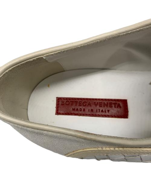 BOTTEGA VENETA（ボッテガベネタ）BOTTEGA VENETA (ボッテガベネタ) スニーカー ホワイト×レッド サイズ:SIZE 40の古着・服飾アイテム