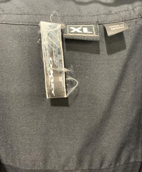 OAKLEY（オークリー）OAKLEY (オークリー) 半袖シャツ ブラック サイズ:SIZE XLの古着・服飾アイテム