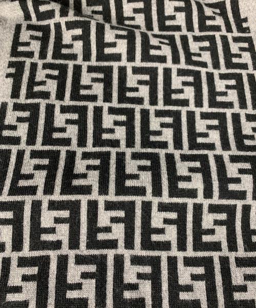 FENDI（フェンディ）FENDI (フェンディ) ズッカ柄マフラー ブラック×グレーの古着・服飾アイテム