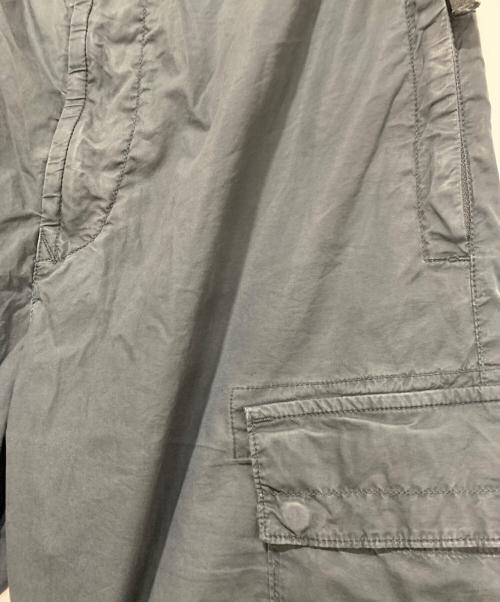 STONE ISLAND（ストーンアイランド）STONE ISLAND (ストーンアイランド) ガーメントダイコットンストレッチシャーリングテーパードカーゴパンツ ブラック サイズ:SIZE 32の古着・服飾アイテム