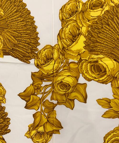 CHANEL（シャネル）CHANEL (シャネル) スカーフ ホワイト×ゴールドの古着・服飾アイテム