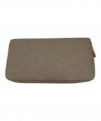 LOUIS VUITTONルイ ヴィトン）の古着「エピ ジッピーウォレット」｜ベージュ