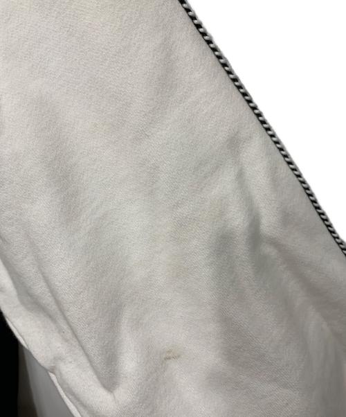 A BATHING APE（ア ベイシング エイプ）A BATHING APE (ア ベイシング エイプ) Souvenir Shark Zip Hoodie ホワイト×ブラック サイズ:Lサイズの古着・服飾アイテム