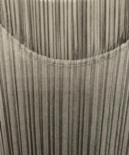 PLEATS PLEASE（プリーツプリーズ）PLEATS PLEASE (プリーツプリーズ) 半袖カットソー ブラック サイズ:SIZE 4の古着・服飾アイテム