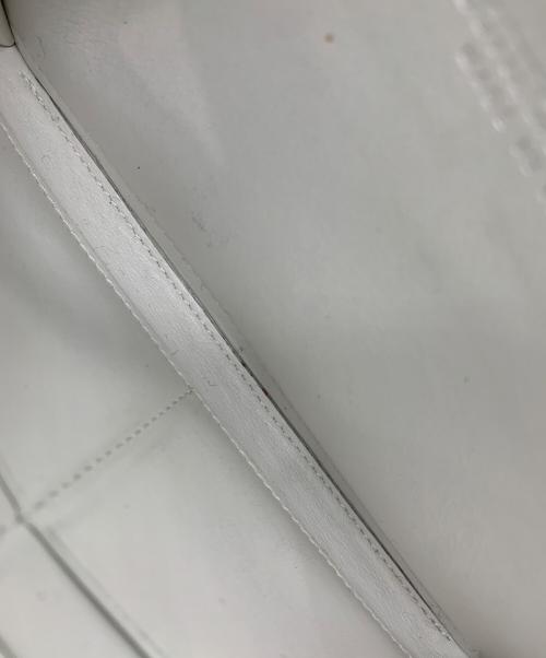 BOTTEGA VENETA（ボッテガベネタ）BOTTEGA VENETA (ボッテガベネタ) 長財布 ホワイトの古着・服飾アイテム