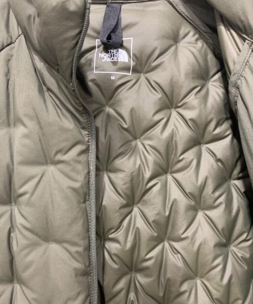 THE NORTH FACE（ザ ノース フェイス）THE NORTH FACE (ザ ノース フェイス) アストロライトジャケット グリーン サイズ:Mサイズの古着・服飾アイテム