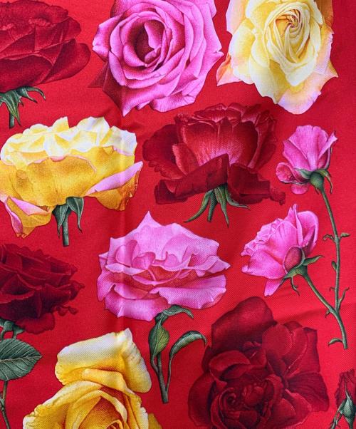 GUCCI（グッチ）GUCCI (グッチ) シルクスカーフ レッドの古着・服飾アイテム