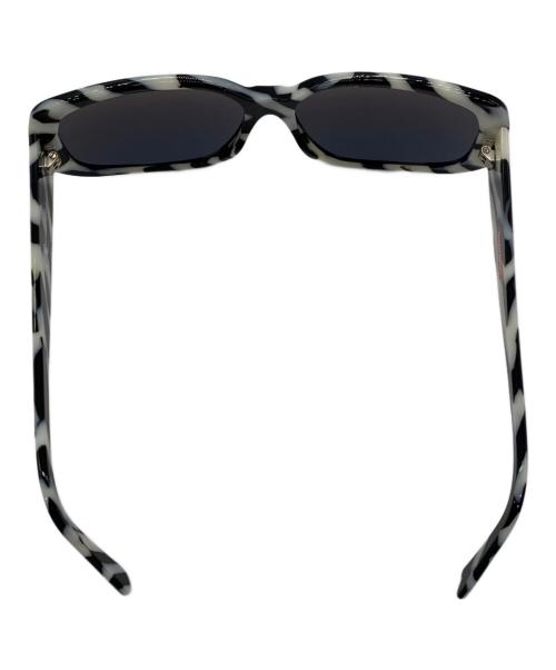 SUPREME（シュプリーム）SUPREME (シュプリーム) Royce Sunglasses Zebra ホワイト×ブラックの古着・服飾アイテム