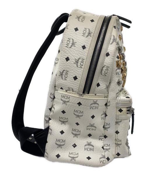 MCM（エムシーエム）MCM (エムシーエム) スタッズリュック ホワイトの古着・服飾アイテム