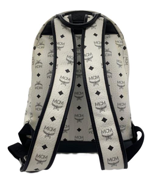 MCM（エムシーエム）MCM (エムシーエム) スタッズリュック ホワイトの古着・服飾アイテム