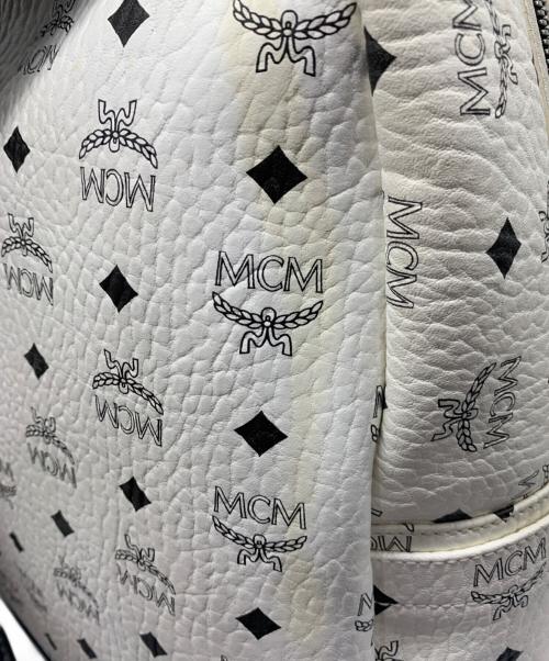 MCM（エムシーエム）MCM (エムシーエム) スタッズリュック ホワイトの古着・服飾アイテム