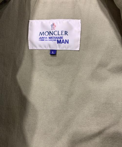 MONCLER（モンクレール）MONCLER (モンクレール) JUNYA WATANABE COMME des GARCONS ((ジュンヤワタナベ コムデギャルソン) ダウンベスト ベージュ×カーキ サイズ:Lサイズの古着・服飾アイテム