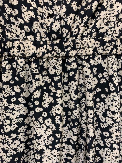 SHIPS（シップス）SHIPS (シップス) 長袖ワンピース ブラック×ベージュ サイズ:FREEの古着・服飾アイテム