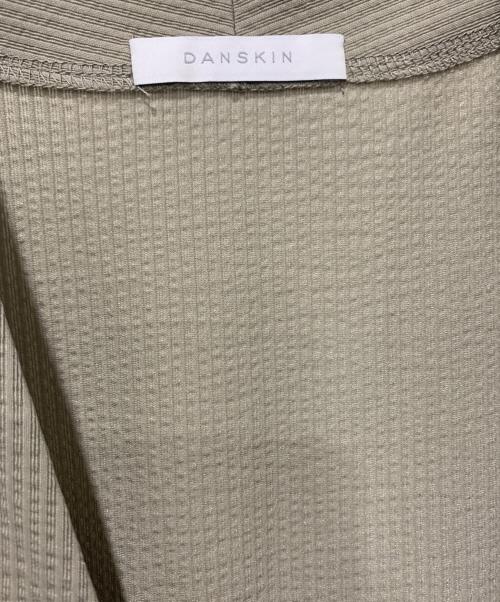 DANSKIN（ダンスキン）DANSKIN (ダンスキン) オールインワン ベージュ サイズ:SIZE Mの古着・服飾アイテム