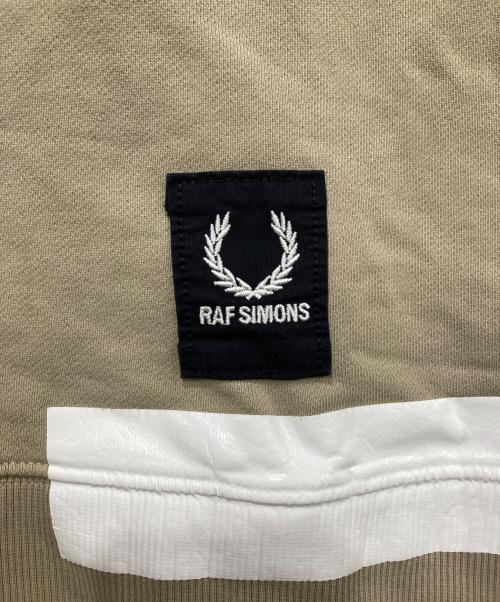 RAF SIMONS（ラフシモンズ）RAF SIMONS (ラフシモンズ) FRED PERRY (フレッドペリー) プルオーバーパーカー ベージュ サイズ:36の古着・服飾アイテム