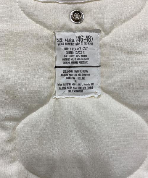 US ARMY（ユーエスアーミー）US ARMY (ユーエスアーミー) キルティングジャケット ホワイト サイズ:XLサイズの古着・服飾アイテム