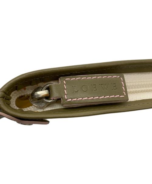 LOEWE（ロエベ）LOEWE (ロエベ) ポーチ アイボリーの古着・服飾アイテム